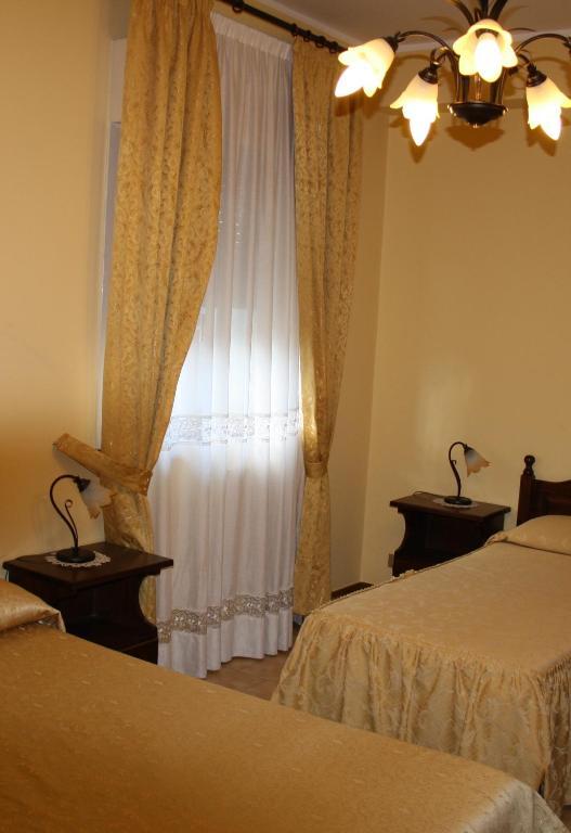 Ai Tre Parchi Bed And Bike Bed and Breakfast Randazzo Værelse billede