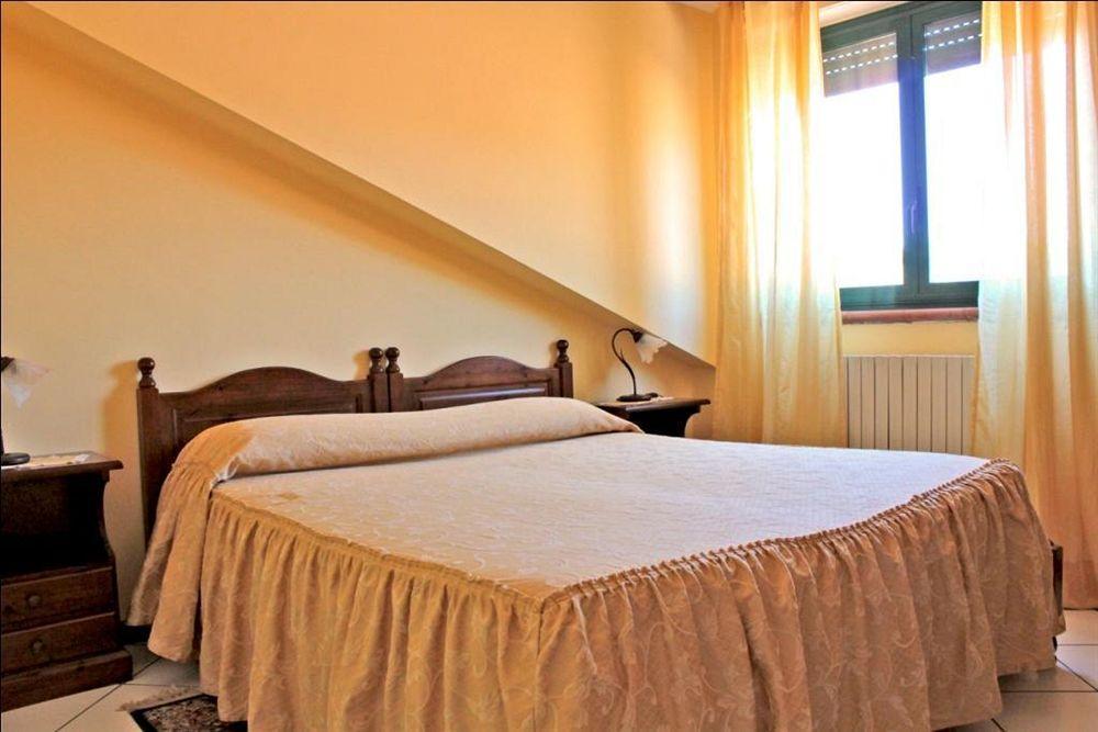 Ai Tre Parchi Bed And Bike Bed and Breakfast Randazzo Eksteriør billede