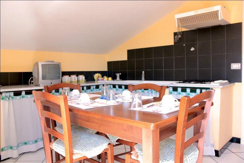 Ai Tre Parchi Bed And Bike Bed and Breakfast Randazzo Eksteriør billede