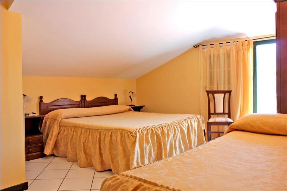 Ai Tre Parchi Bed And Bike Bed and Breakfast Randazzo Eksteriør billede