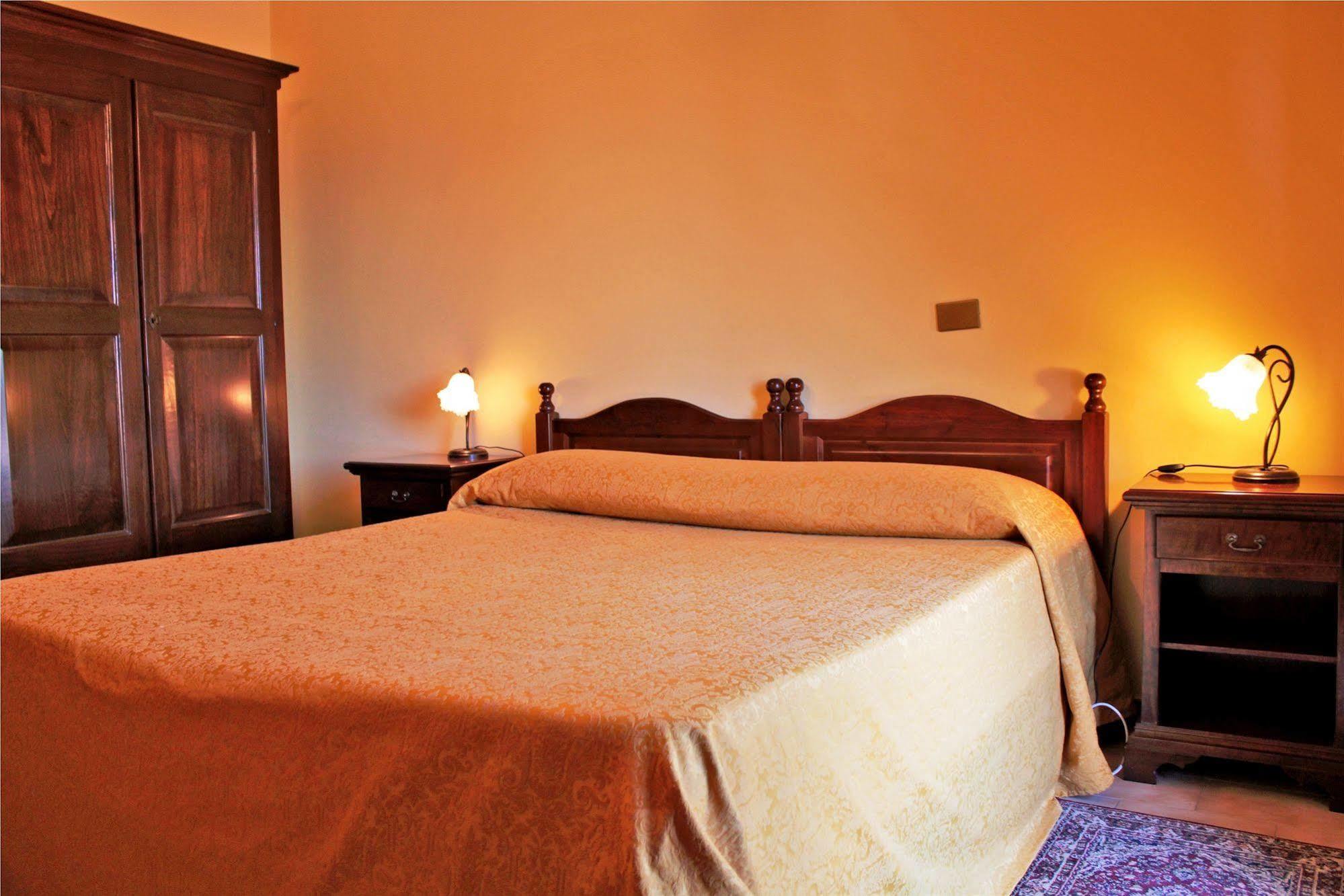 Ai Tre Parchi Bed And Bike Bed and Breakfast Randazzo Eksteriør billede