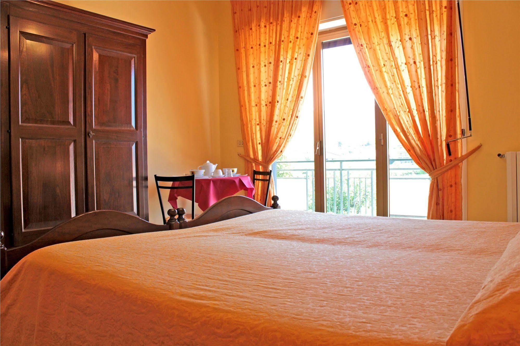 Ai Tre Parchi Bed And Bike Bed and Breakfast Randazzo Eksteriør billede